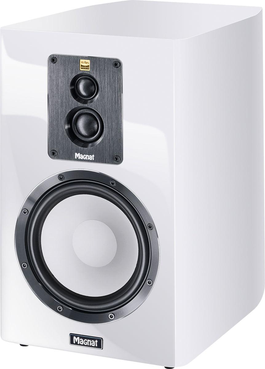 Signature 903 pair-Shelf HI FI speakers-Magnat-PremiumHIFI